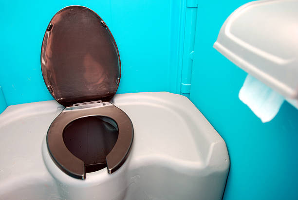 Portable Toilet Options We Offer in Four Bridges, OH